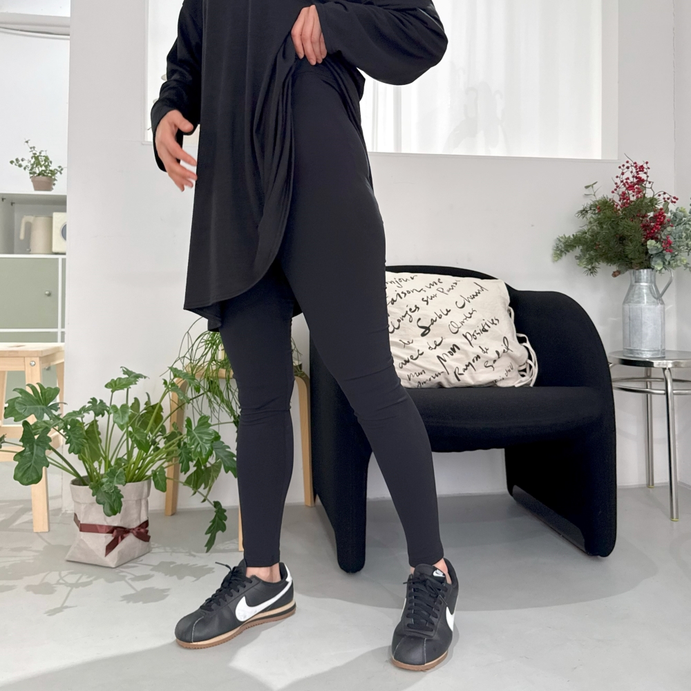 겨울 기모 블랙 레깅스 32-44 빅사이즈 국내 자체제작 밑위긴 하이웨스트 10부 쫄바지 제품 이미지