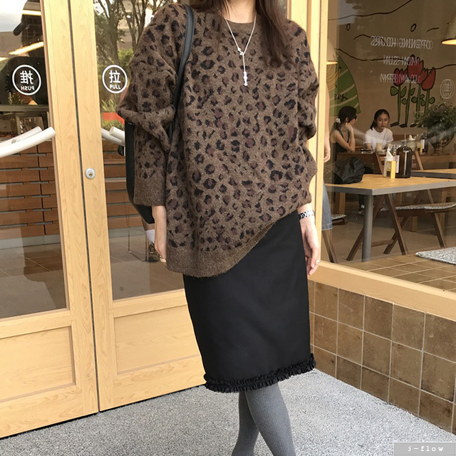 하입 호피 레오파드 오버핏 하프 울 니트 2col 겨울 봄 박시 보송 라운드 제이플로우 - 상세 이미지 4