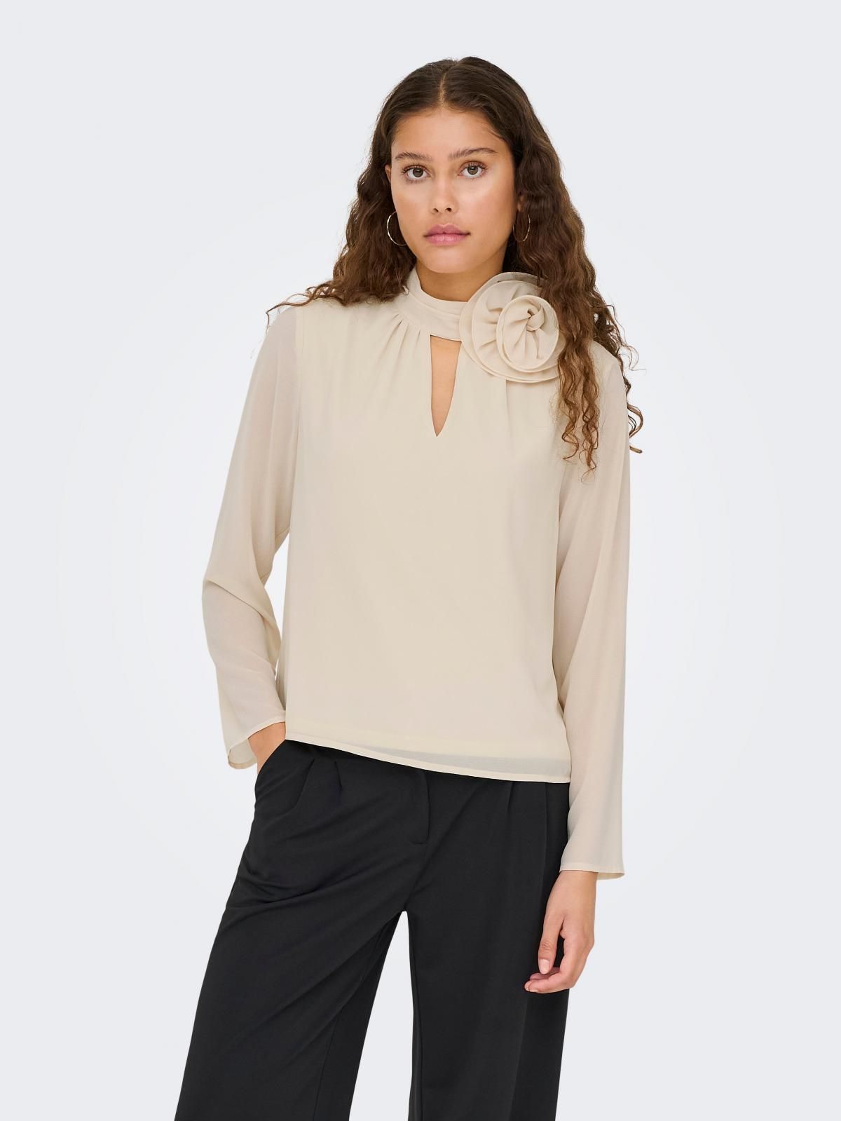 제이디와이 하이넥 플라워 디테일 블라우스 15361373_31 WHITE / WHITECAP GRAY - 상품 이미지