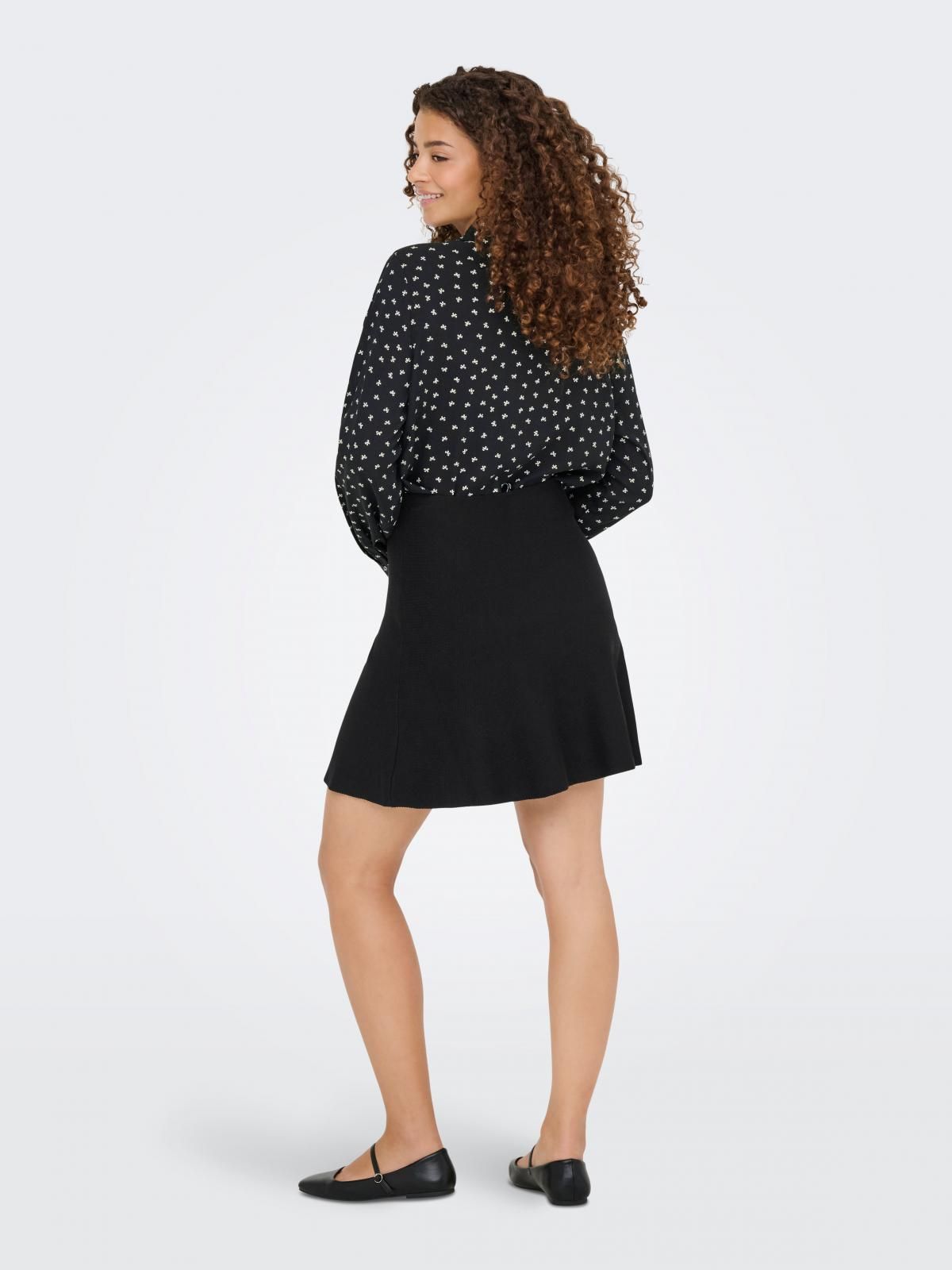 온리 베이직 미니 블랙 스커트 15364268_2161 BLACK / BLACK - 상세 이미지 2
