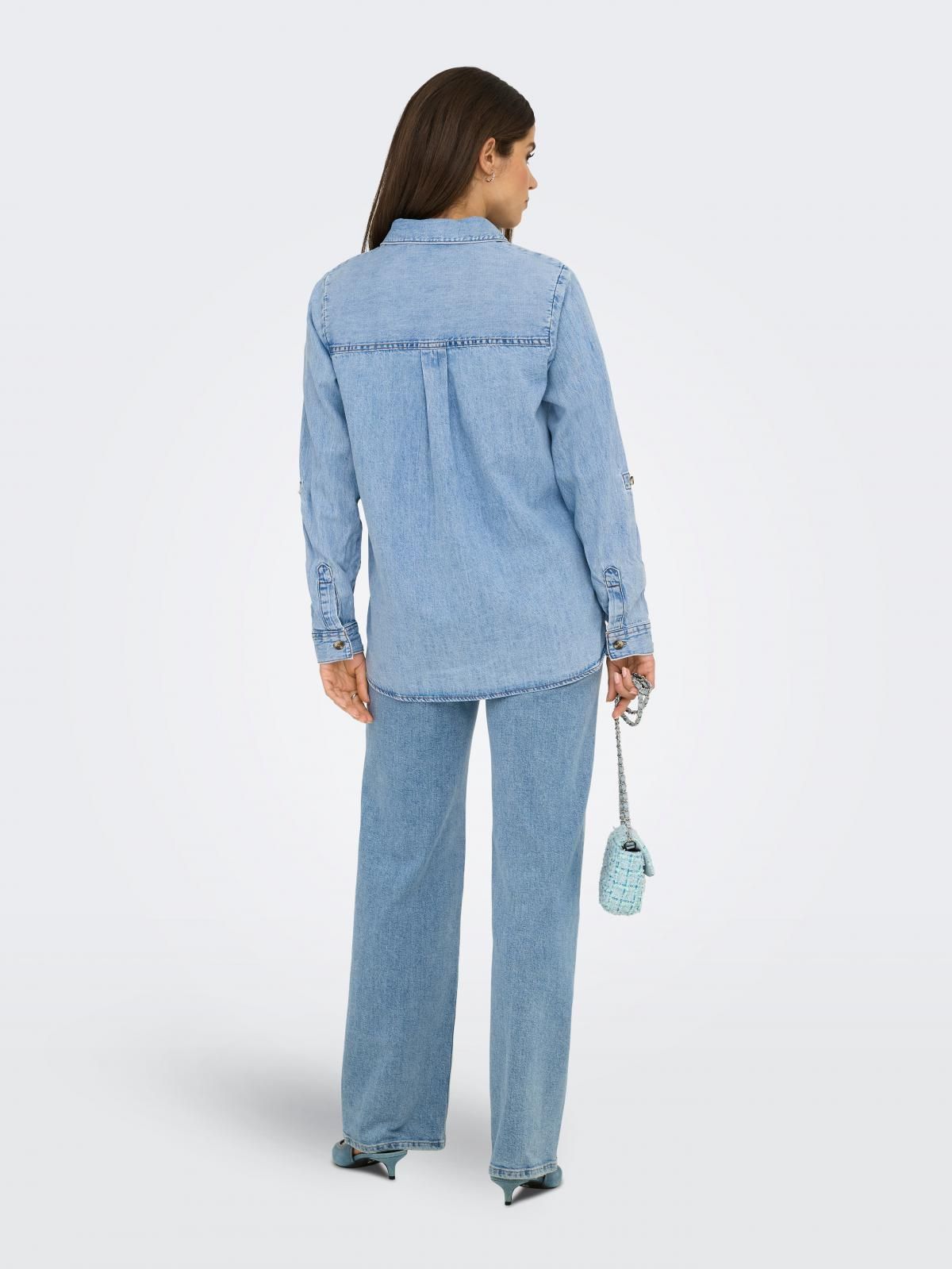 온리 데님 스탠다드핏 롱슬리브 셔츠 15361370_2116 BLUE / LIGHT BLUE DENIM - 상세 이미지 2