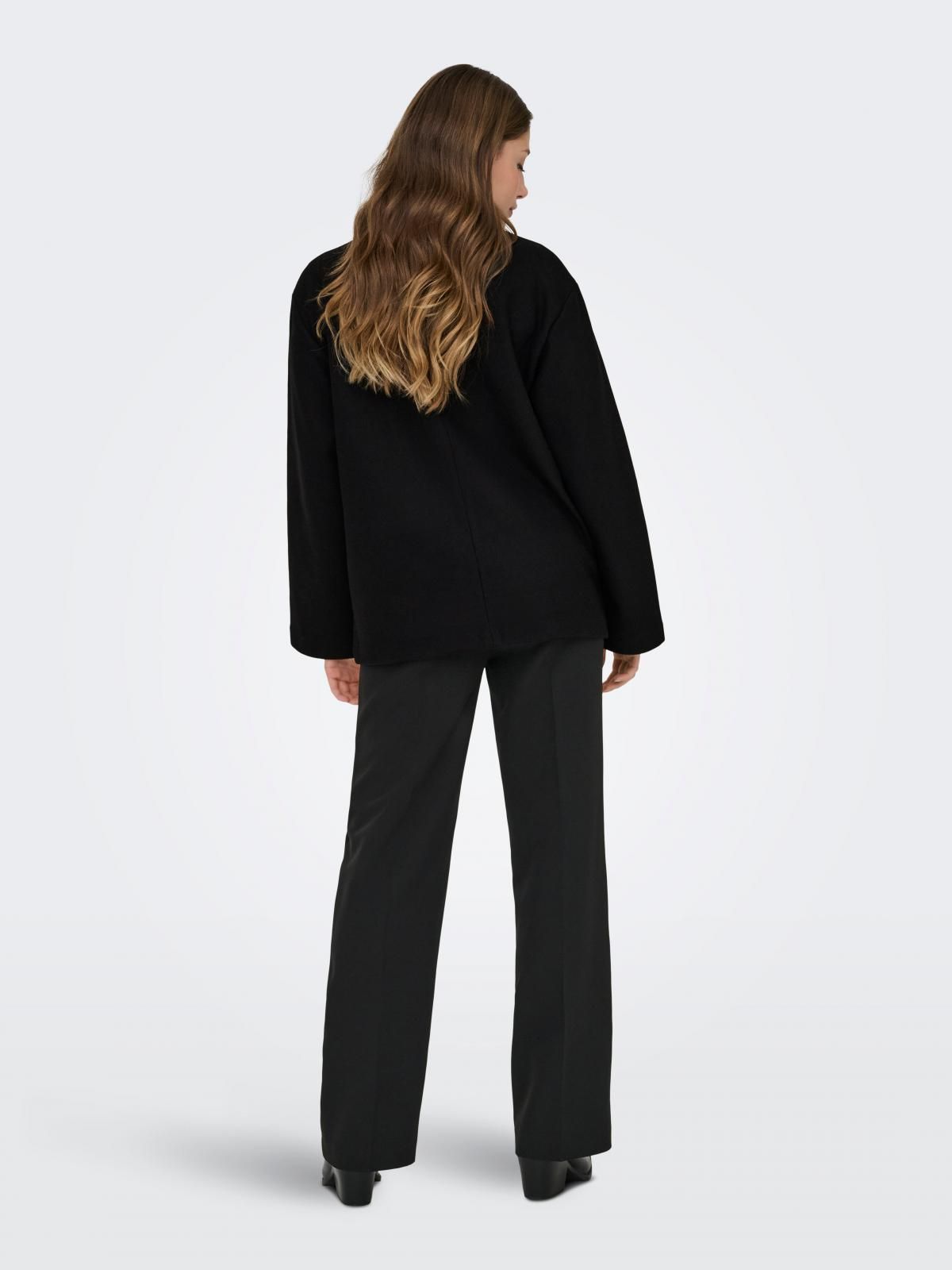 온리 오버핏 테일러드 브이넥 블랙 블레이저 15350889_2161 BLACK / BLACK - 상세 이미지 2
