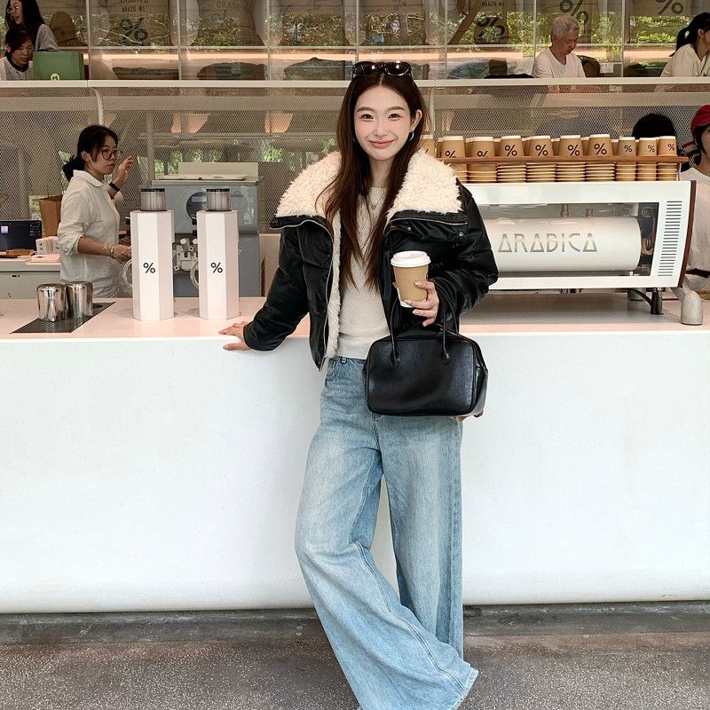세련된 퍼카라 인조가죽 여성 패딩 점퍼 따뜻한 겨울 아우터 오버핏 루즈핏 데일리 외투 캐주얼 코디 - 상세 이미지 4