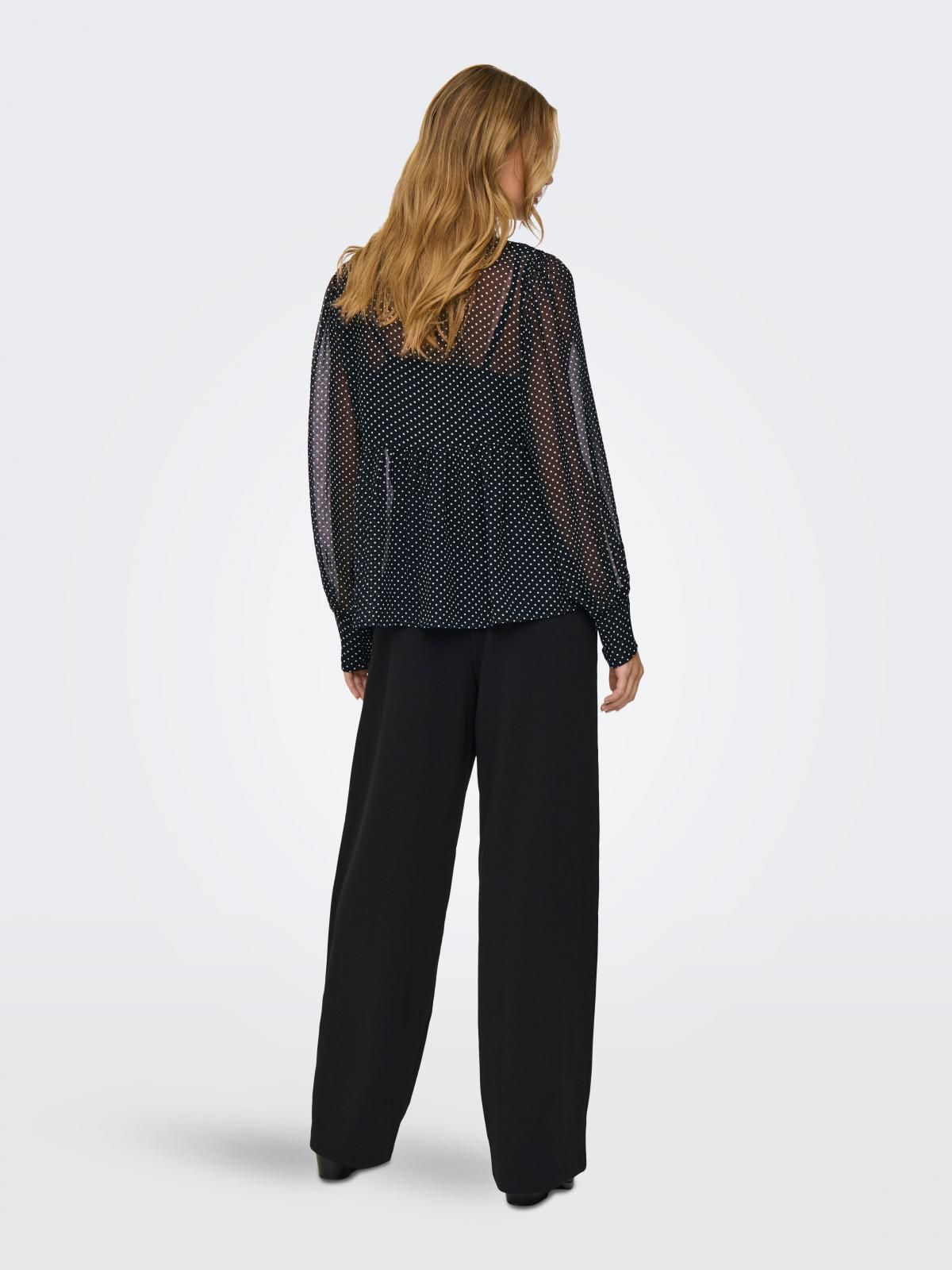 온리 도트 패턴 시스루 브이넥 블라우스 15372407_2161_1267709 BLACK / BLACK - 상세 이미지 2