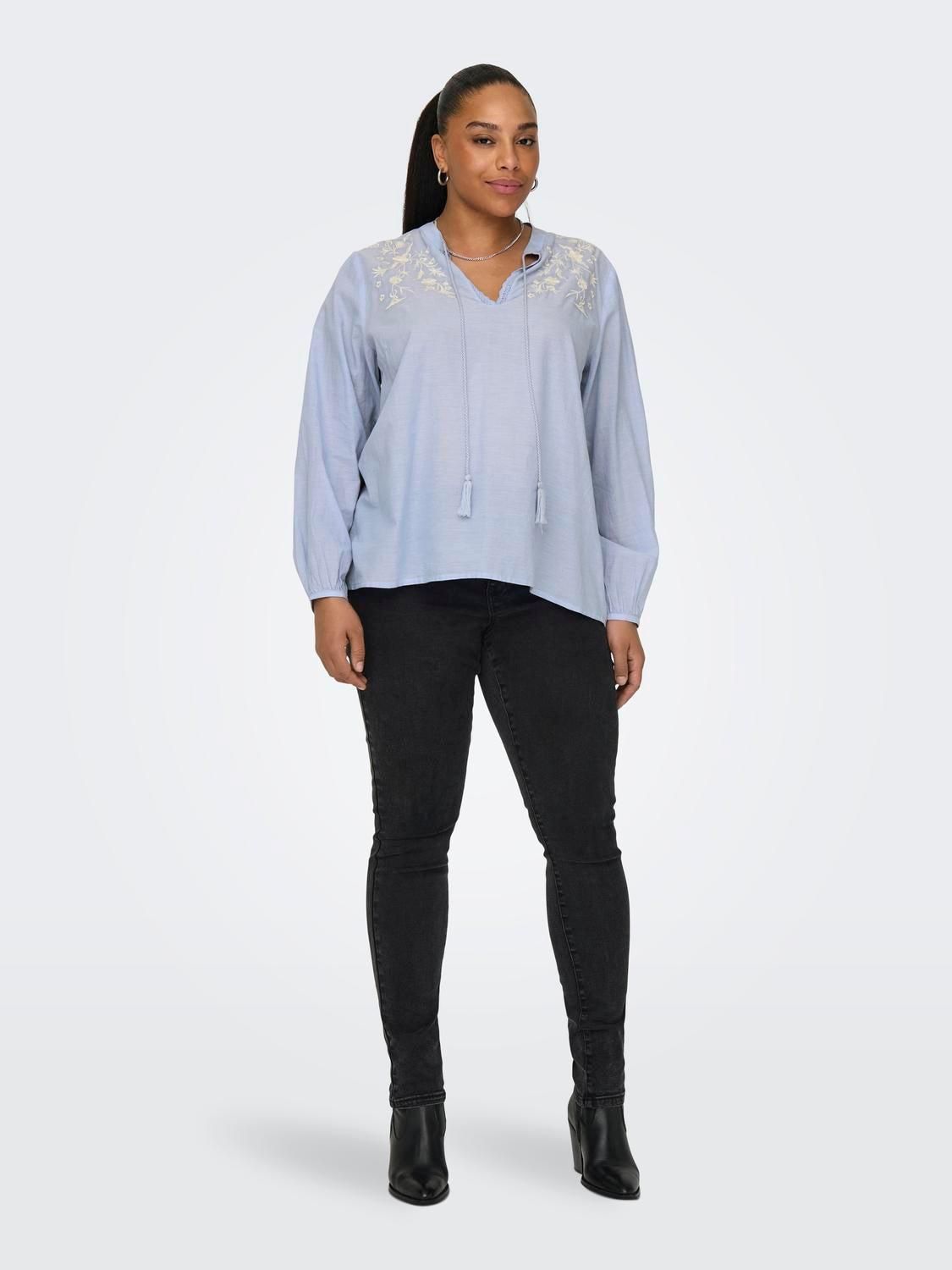 온리 자수 브이넥 스트링 블라우스 15333749_1243_1142426 BLUE / CASHMERE BLUE - 상세 이미지 5