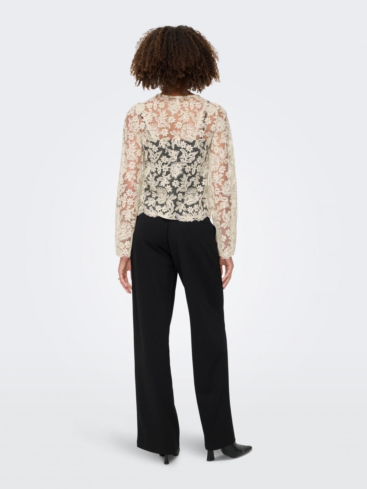 온리 레이스 3D플라워 퍼프소매 블라우스 15364735_13 GREY / BIRCH - 상세 이미지 3
