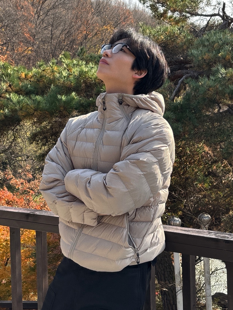 (남녀공용) 프리미엄 레글런 경량 숏 패딩 / 겨울 오버 루즈 투웨이 크롭 점퍼 - 상품 이미지