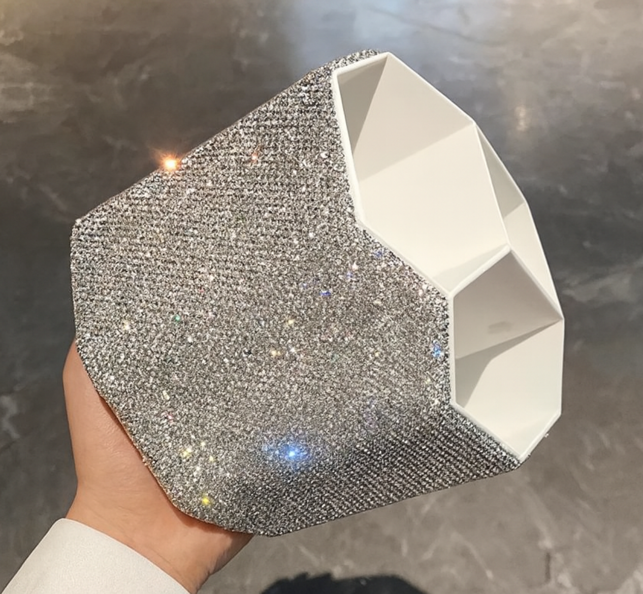 DIA 메이크업 브러쉬 보관함 정리함 360도 회전형 수공예 큐빅장식 팬슬 브러쉬 꽂이 정리함 - 상세 이미지 5