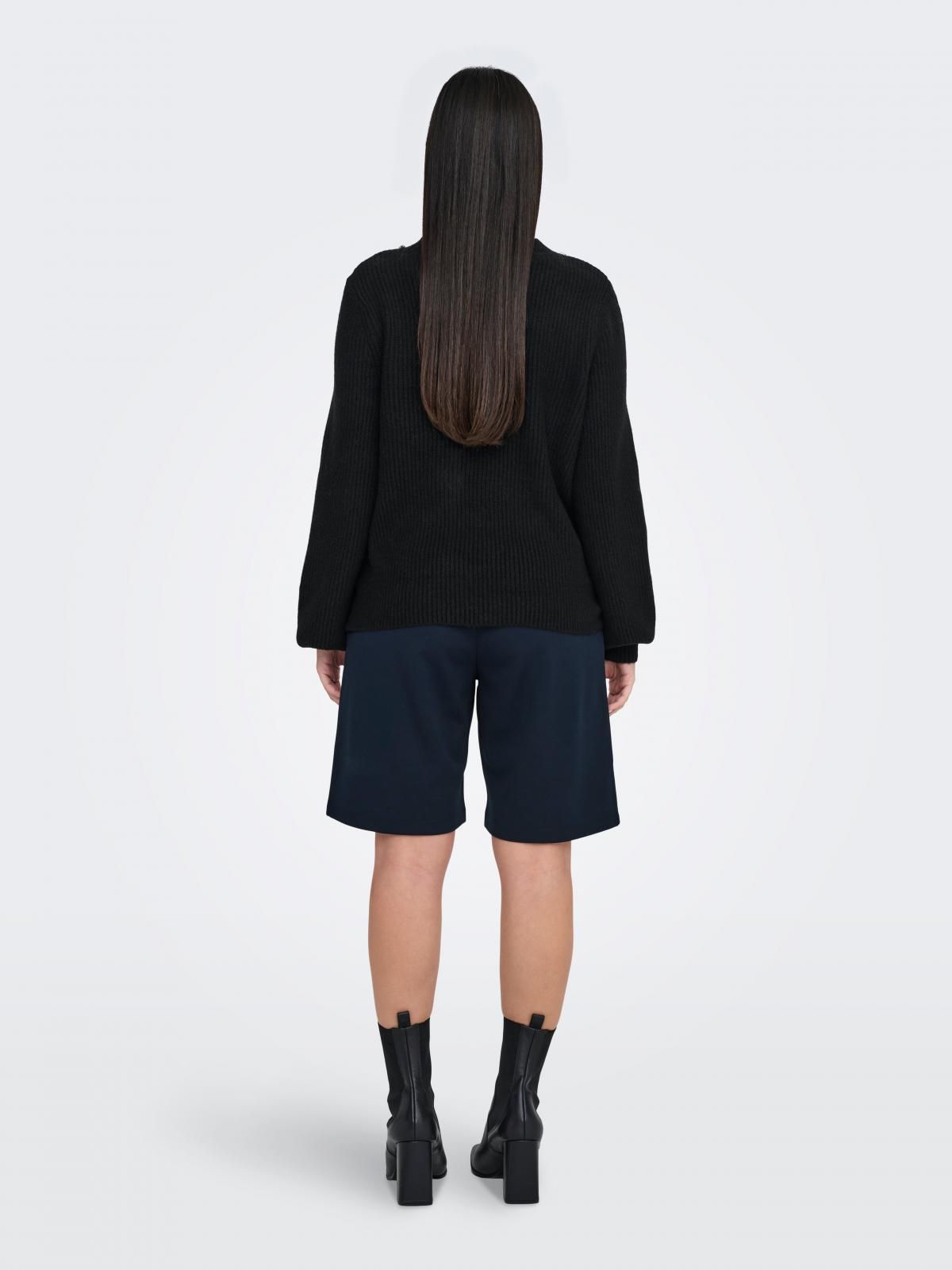 온리 진주장식 라운드넥 볼륨소매 블랙 니트 15324271_2161_1135570 BLACK / BLACK - 상세 이미지 2