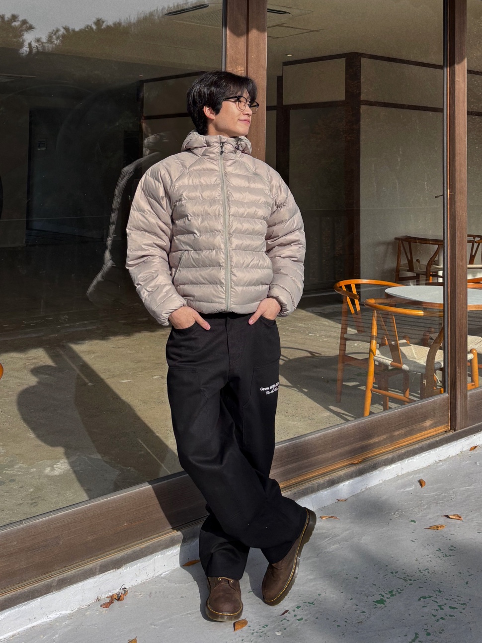 (남녀공용) 프리미엄 레글런 경량 숏 패딩 / 겨울 오버 루즈 투웨이 크롭 점퍼 - 상세 이미지 2