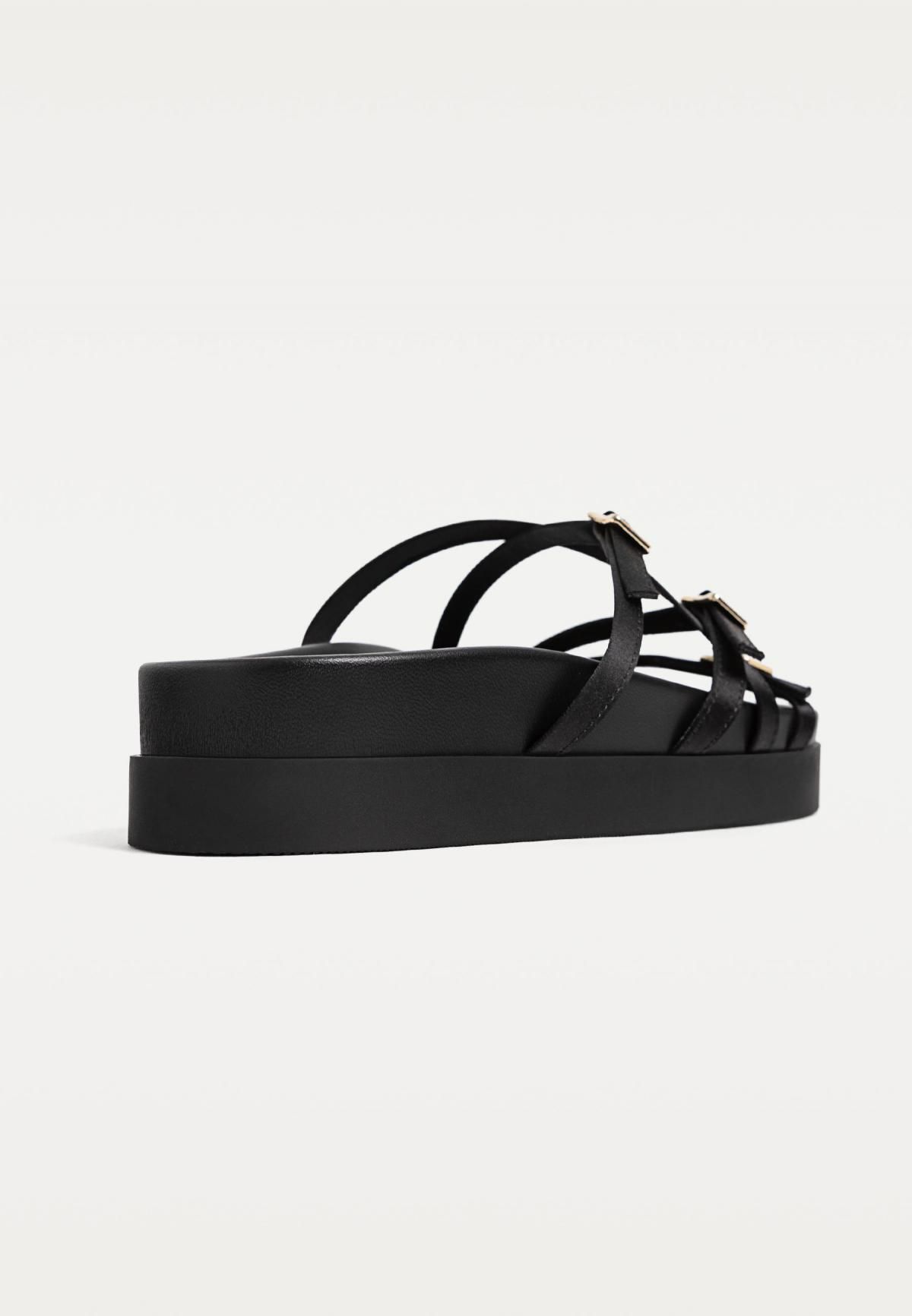 스트라디바리우스 트렌디 스트랩 버클 플랫샌들 블랙 9252/570 BLACK - 상세 이미지 4
