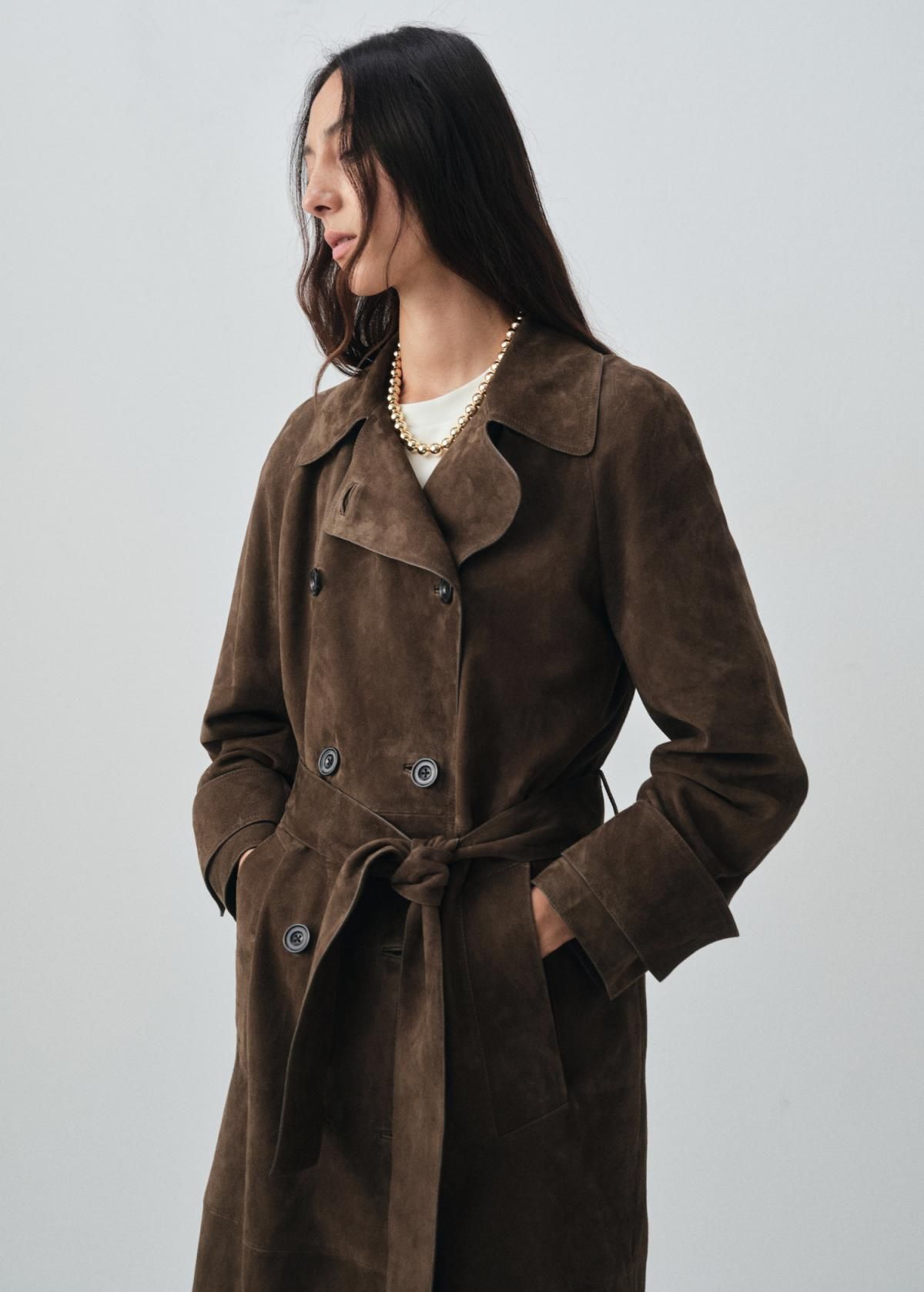 망고 프리미엄 스웨이드 더블버튼 롱 트렌치코트 17076344 KHAKI - 상세 이미지 2