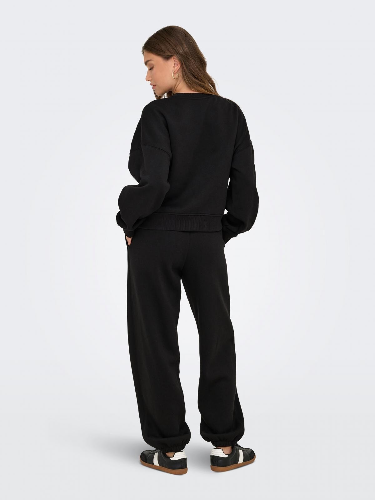 온리 베이직 라운드넥 레귤러핏 맨투맨 15338727_2161 BLACK / BLACK - 상세 이미지 2
