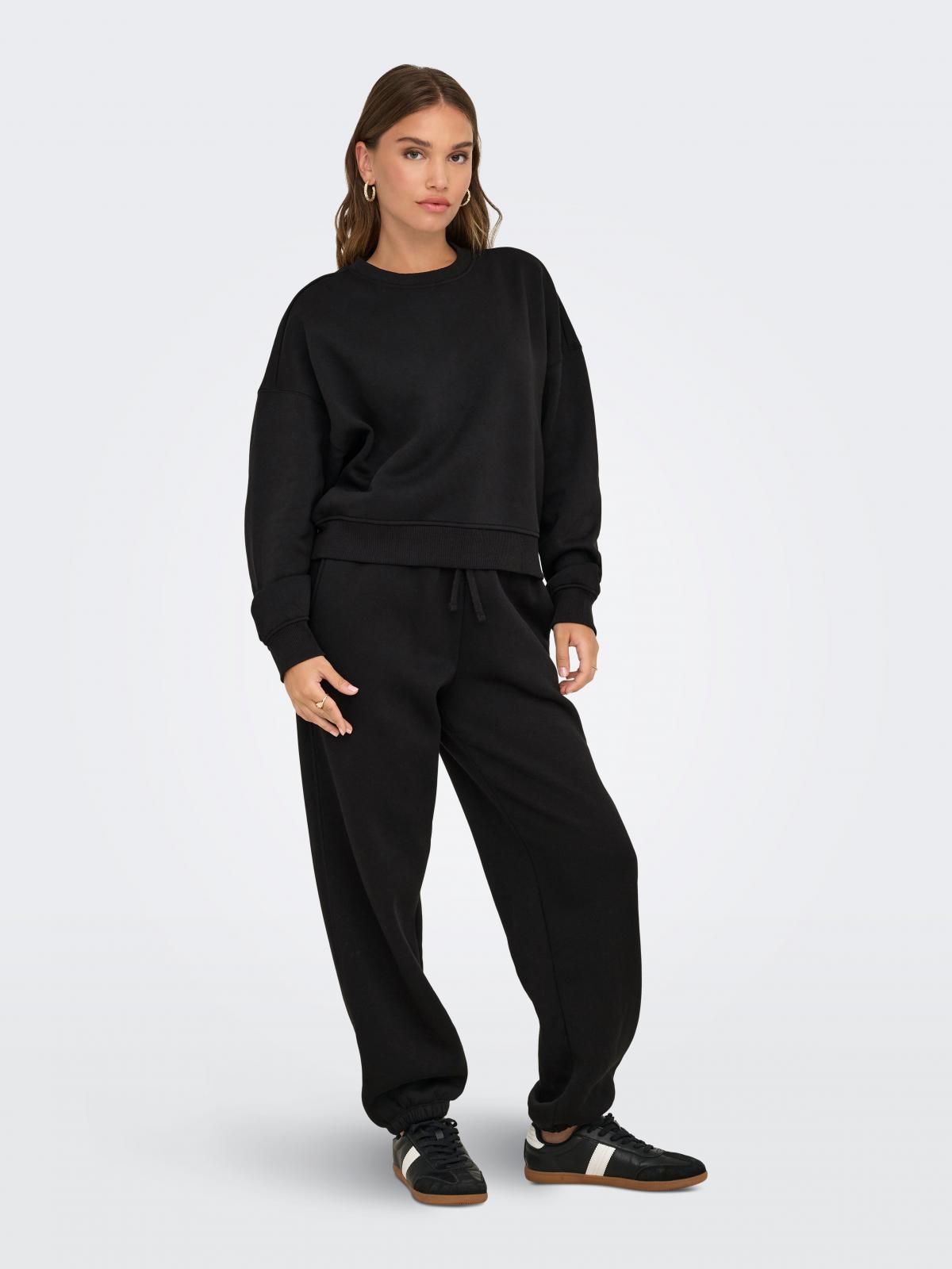 온리 베이직 라운드넥 레귤러핏 맨투맨 15338727_2161 BLACK / BLACK - 상세 이미지 5