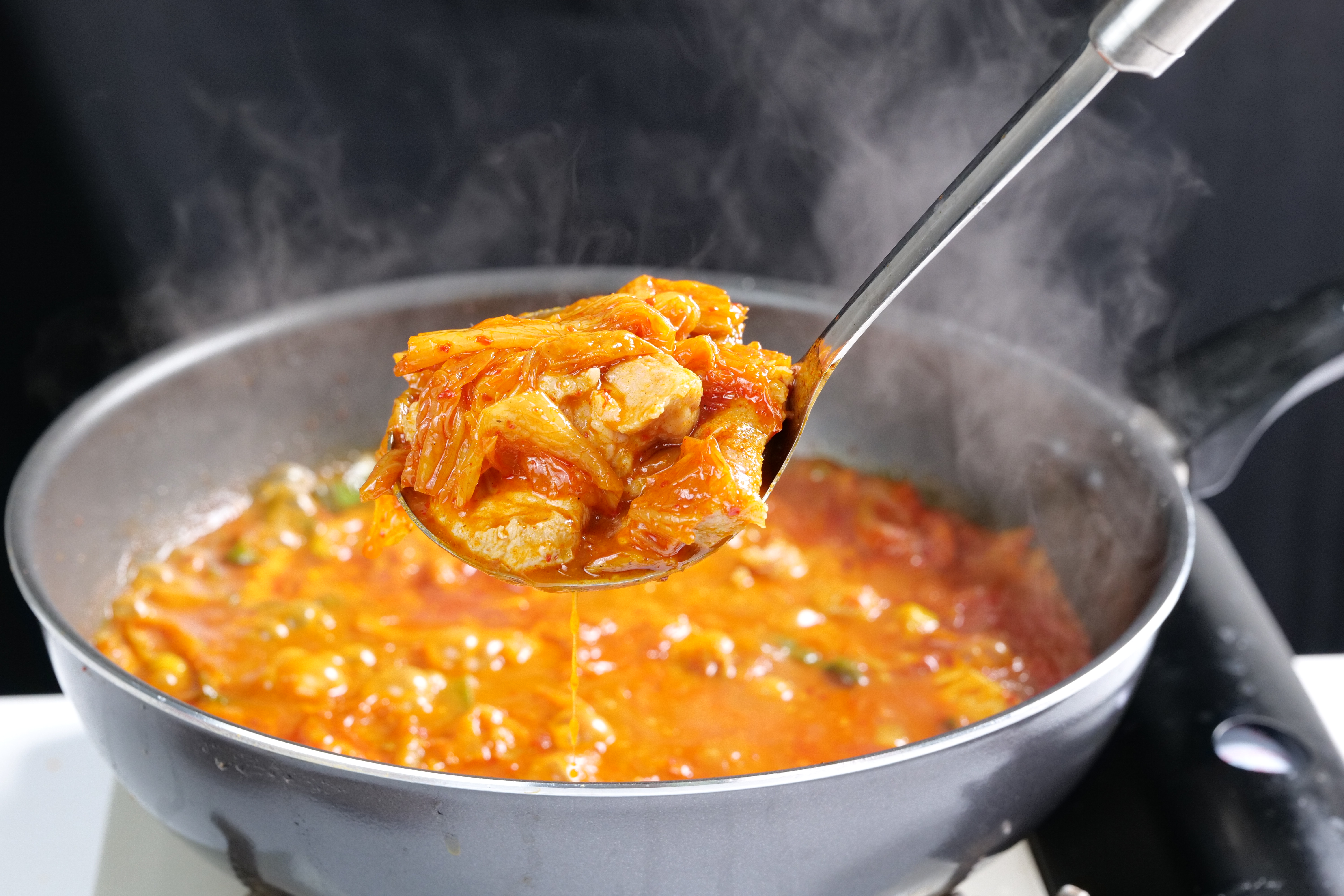 도깨비 김치찌개 국내산 돼지고기 캠핑 대용량 음식 김치찜 500g - 상세 이미지 4