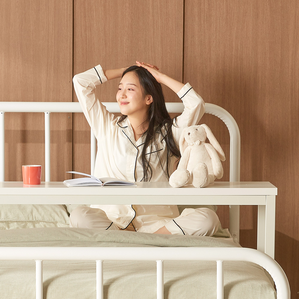 아미 침대 책상 사이드 테이블 이동식 베드 테이블 퀸 Q