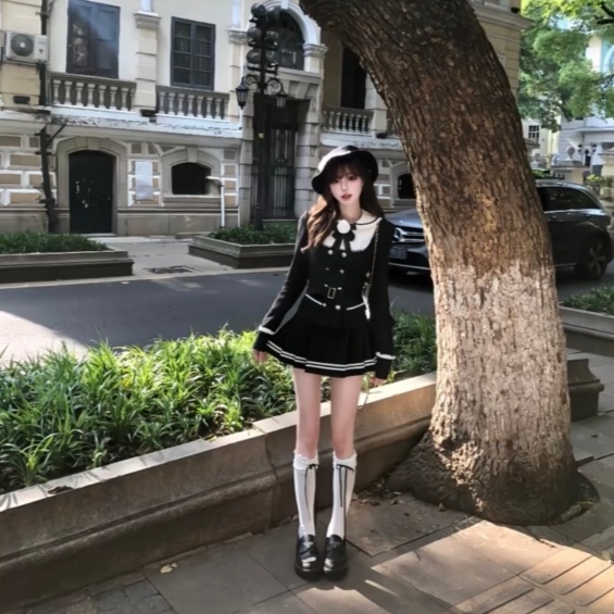 스쿨룩 교복 스타일 블랙 투피스 스커트 크롭 반팔티 미니 플리츠 케이크 여자 세트 바지 - 상세 이미지 4