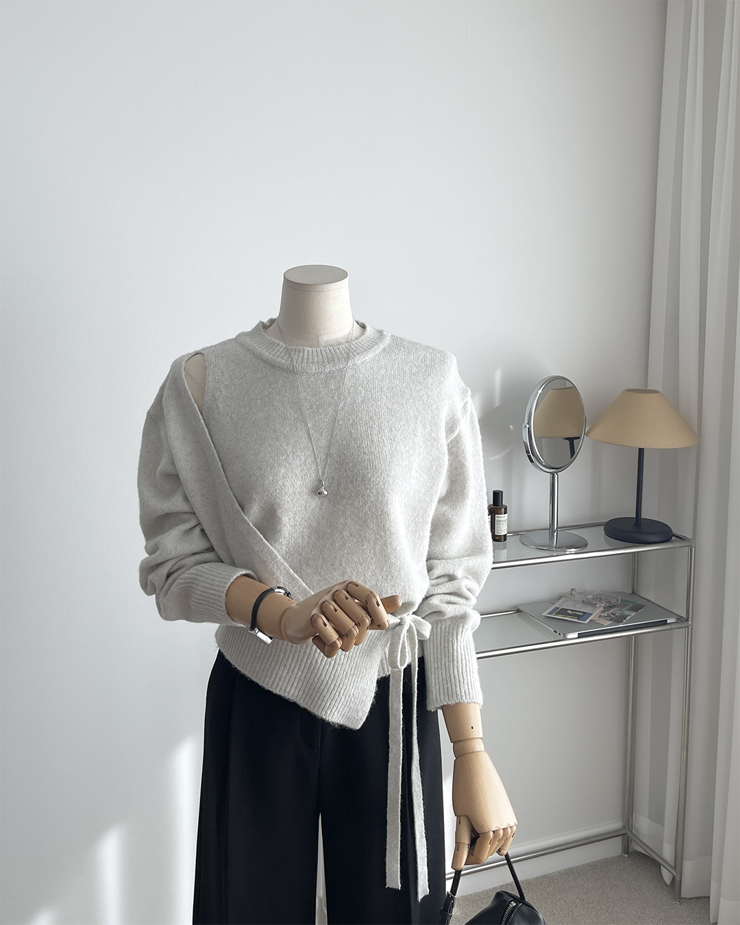 벨덴 하객룩 랩 어깨트임니트 제품 이미지