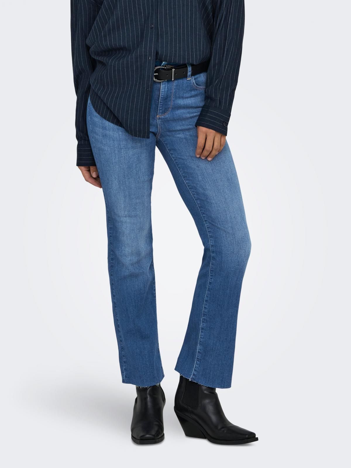 온리 데님 미드웨이스트 플레어핏 청바지 15340941_2115 BLUE / MEDIUM BLUE DENIM - 상품 이미지