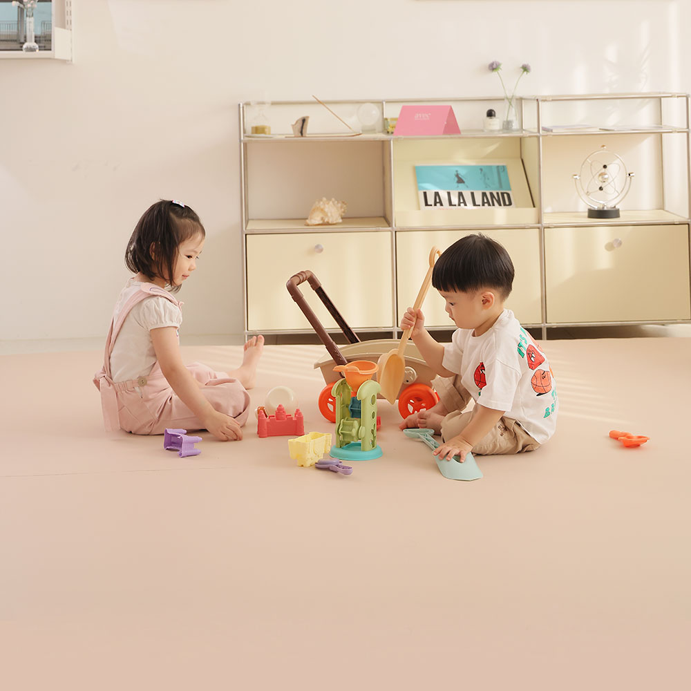 avec 컴팩트 4단 접이식 놀이존매트 240x140 이동형 폴더 구조 어린이 놀이방매트 - 상품 이미지