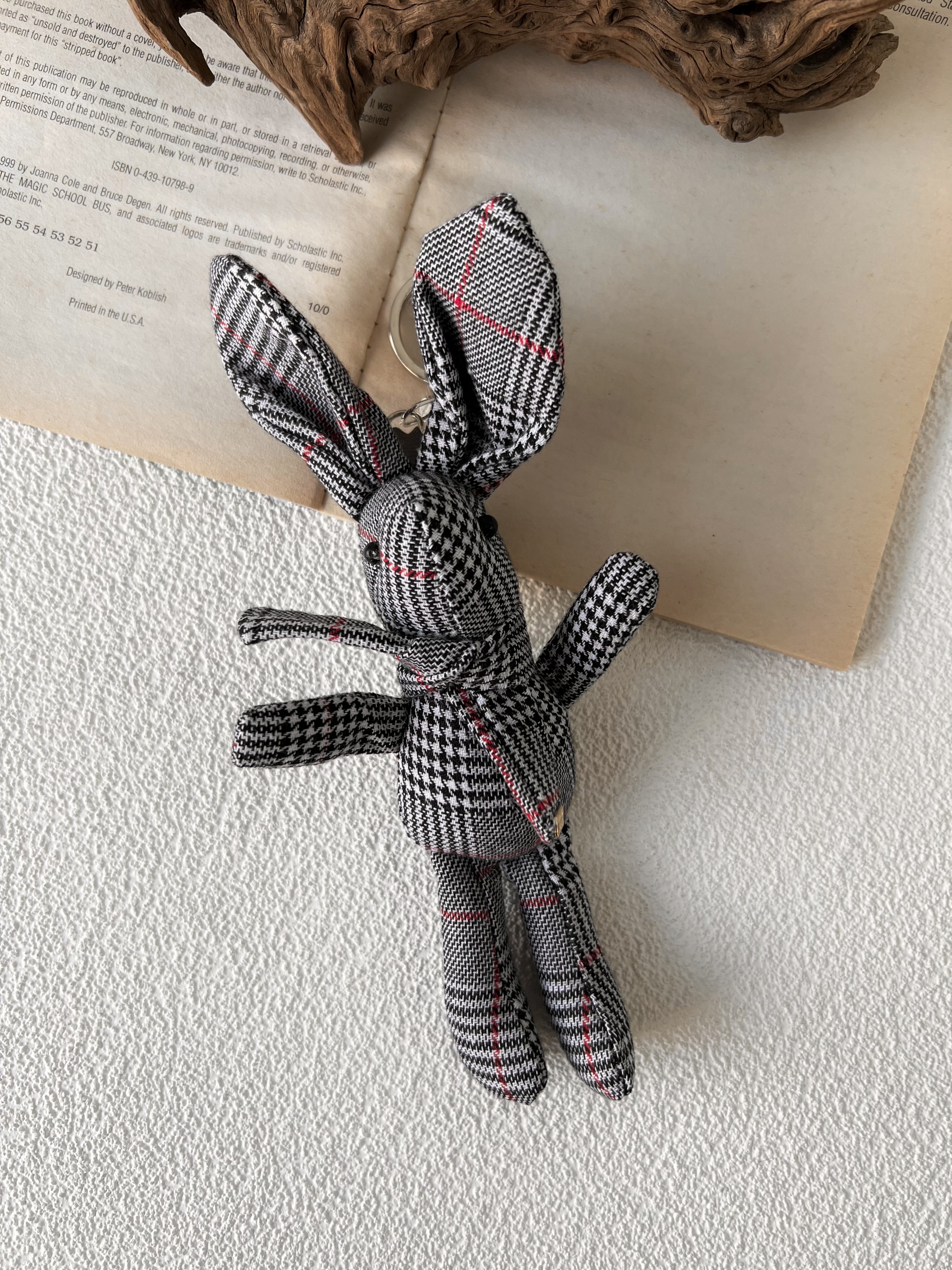 9컬러 토끼인형 키링 키홀더 가방꾸미기 봉제 니트 체크 귀여운 - 상세 이미지 5