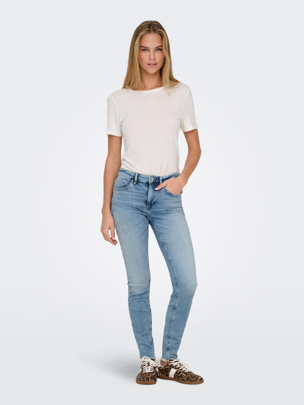 온리 데님 미드웨이스트 스키니핏 청바지 15338296_7023 BLUE / LIGHT MEDIUM BLUE DENIM - 상세 이미지 5