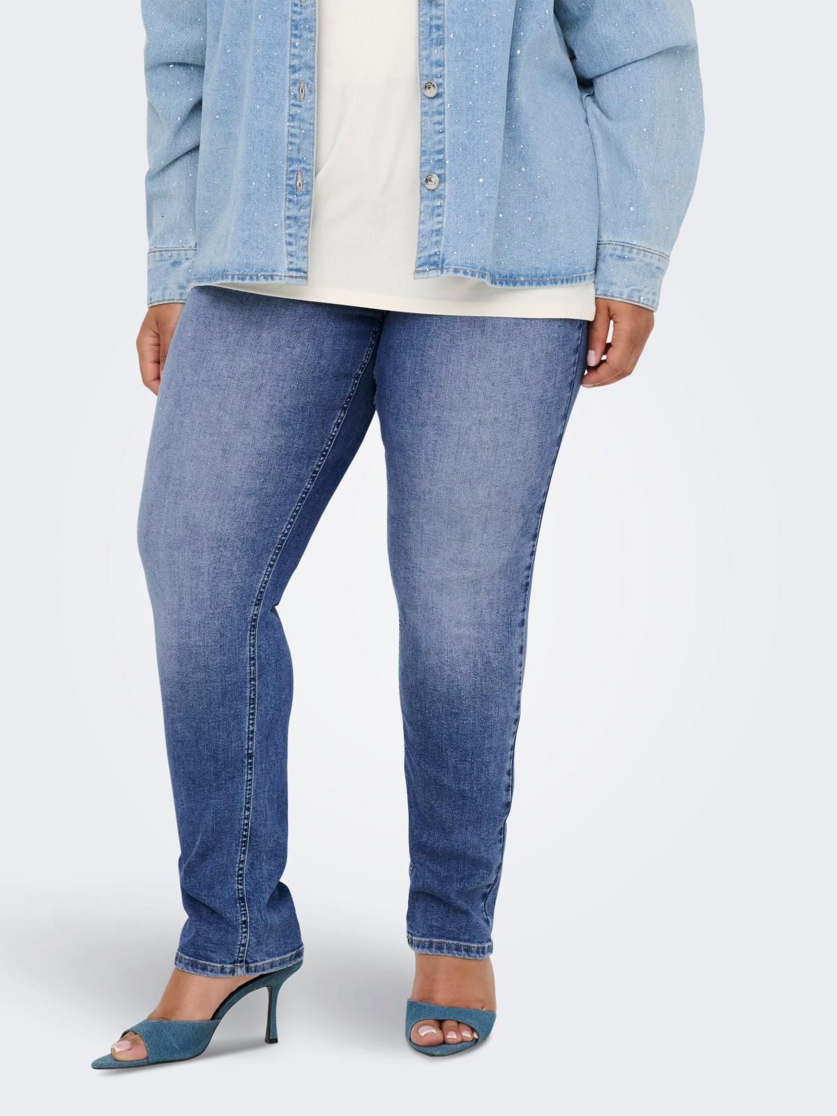 온리 빅사이즈 미드웨이스트 슬림핏 데님진 15355317_2115 BLUE / MEDIUM BLUE DENIM - 상품 이미지