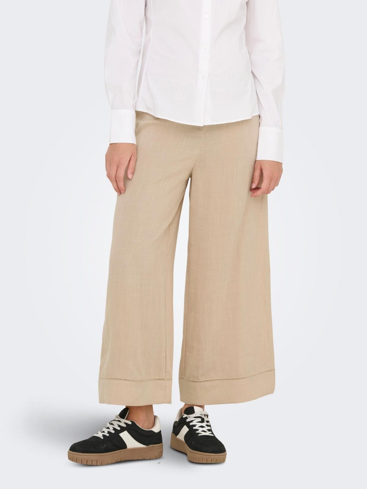 온리 와이드핏 크롭 슬랙스 베이지 팬츠 15365927_1959 WHITE / HUMUS - 메인 이미지
