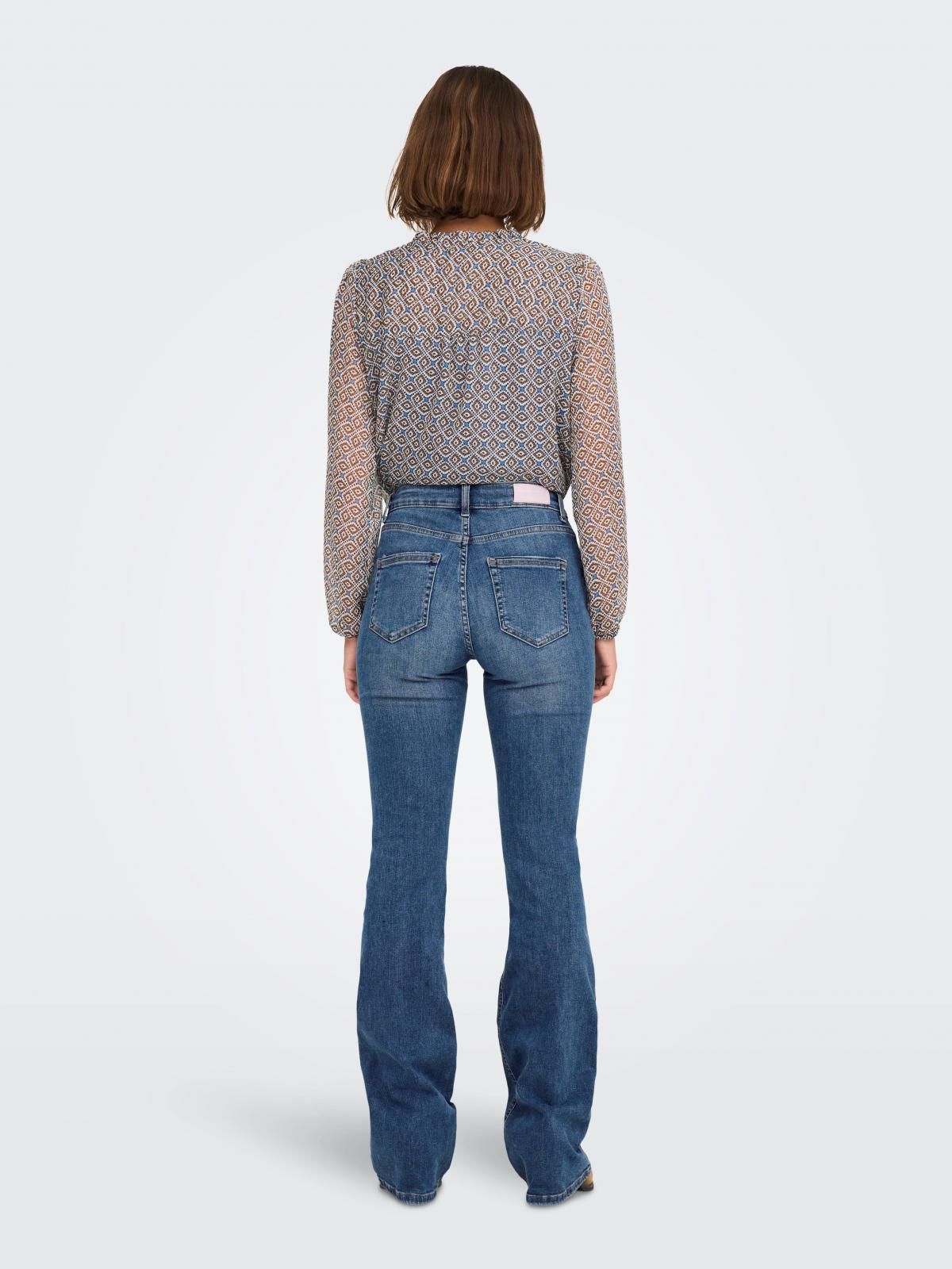 온리 데님 미드웨이스트 플레어핏 진 15313389_2115 BLUE / MEDIUM BLUE DENIM - 상세 이미지 2