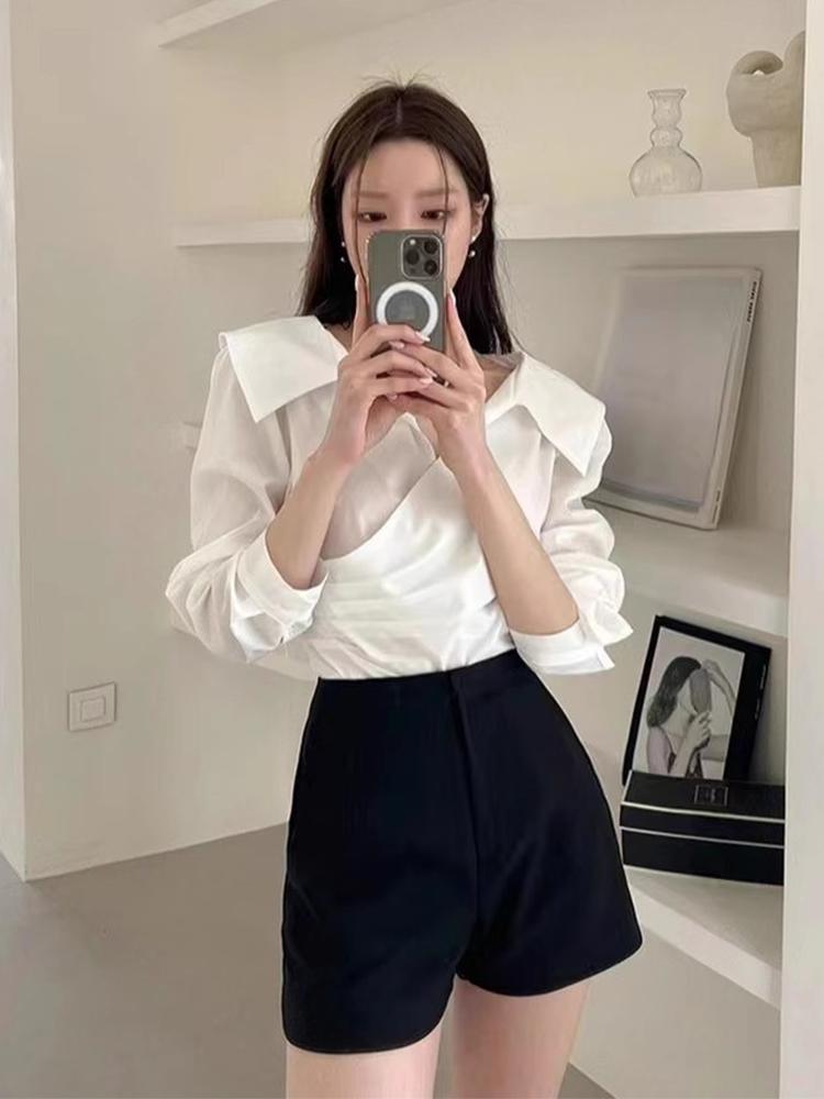 드레이프 화이트 랩 블라우스 셔츠 핀턱 셔링 네이비 포딘블라우스 - 상세 이미지 4