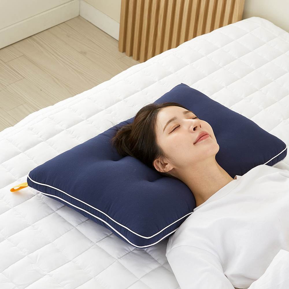 집앤콕 베개 빨아쓰는 일자목 거북목 목디스크 경추베개 네이비, 30x50