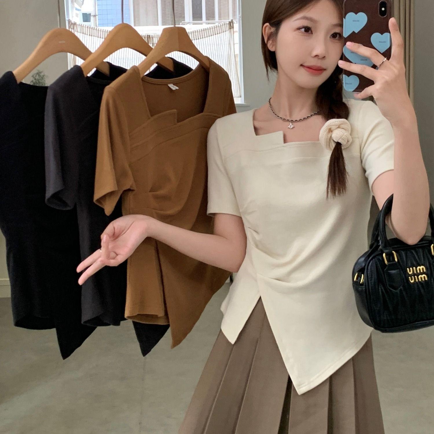 여성 슬림핏 탑 브이넥 정어깨 반팔 비대칭 여름 상의 티셔츠 셔츠 - 메인 이미지