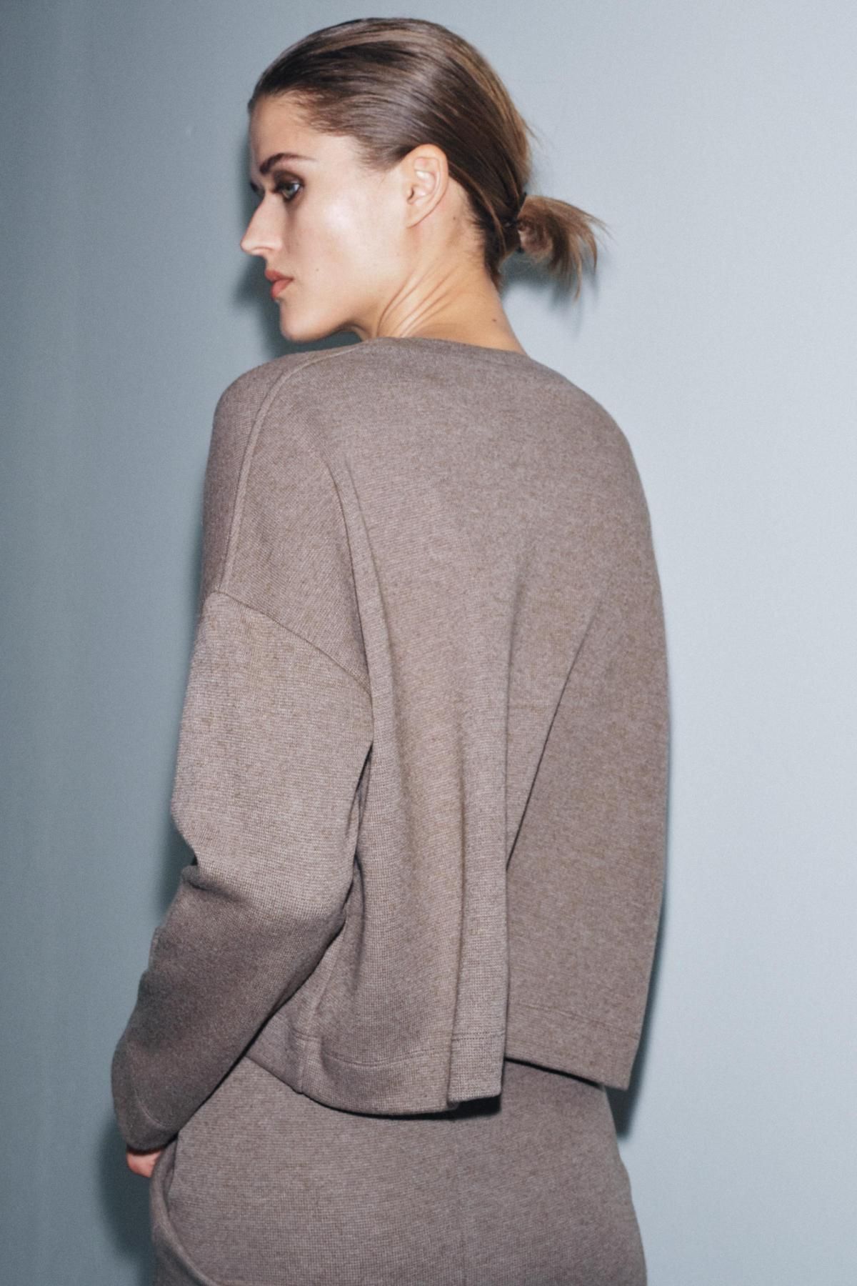 자라 소프트 라운드넥 긴팔 티셔츠 0858/469 BROWN MARL - 상세 이미지 4