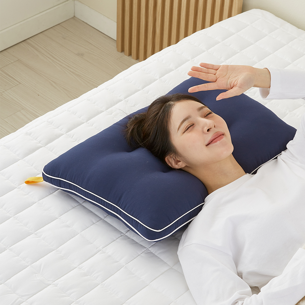 집앤콕 베개 빨아쓰는 일자목 거북목 목디스크 경추베개 네이비, 30x50