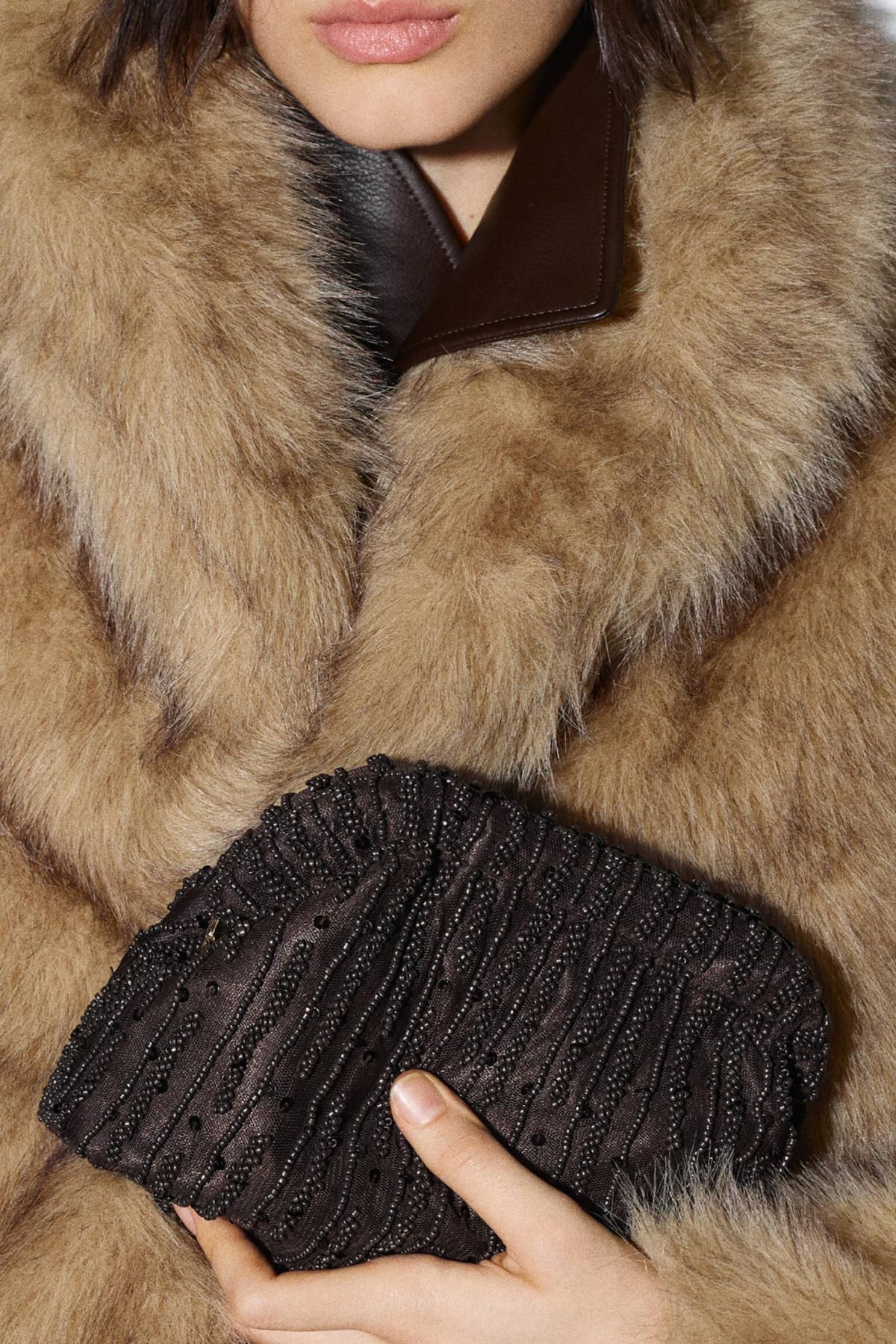 풀앤베어 비즈 체인 클러치백 브라운 파티백 4000/740 BROWN - 상세 이미지 2
