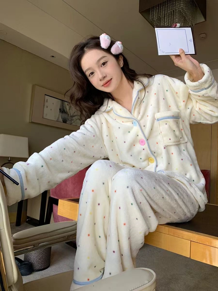 산리오 여성 수면잠옷 카디건 플리스 안감 두꺼운 긴팔 플란넬 홈웨어 투피스 화이트 짱구 M - 상품 이미지