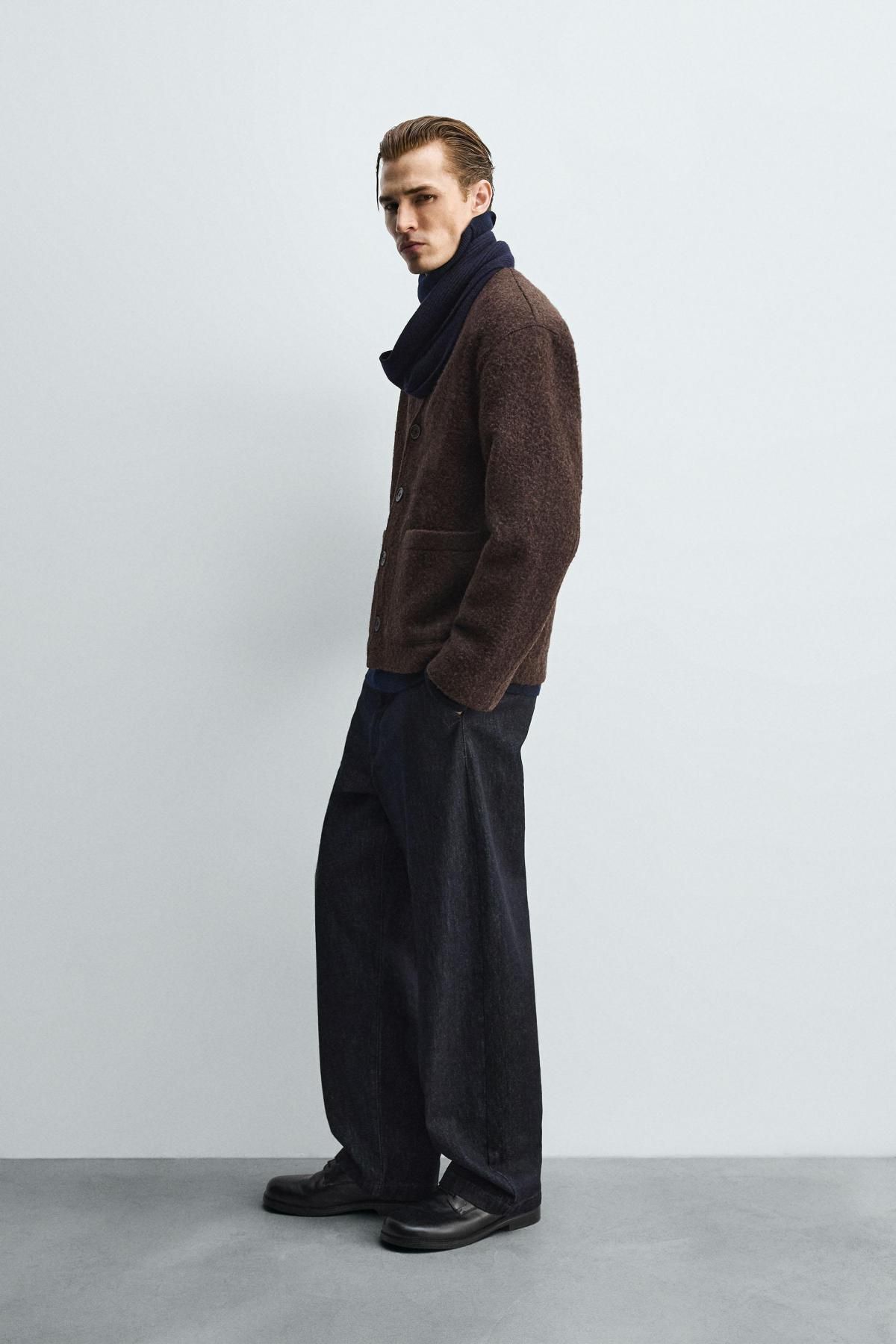 자라 텍스처 릴렉스핏 브이넥 울혼방 카디건 브라운 3046/327 DARK BROWN - 상세 이미지 5