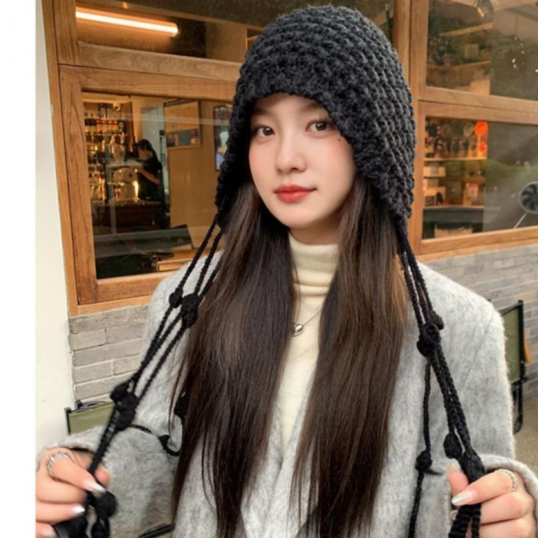 흐르는 자연스럽게 출렁끈모자 니트 비니 모자 출렁끈 겨울 여성 아이템 - 상품 이미지