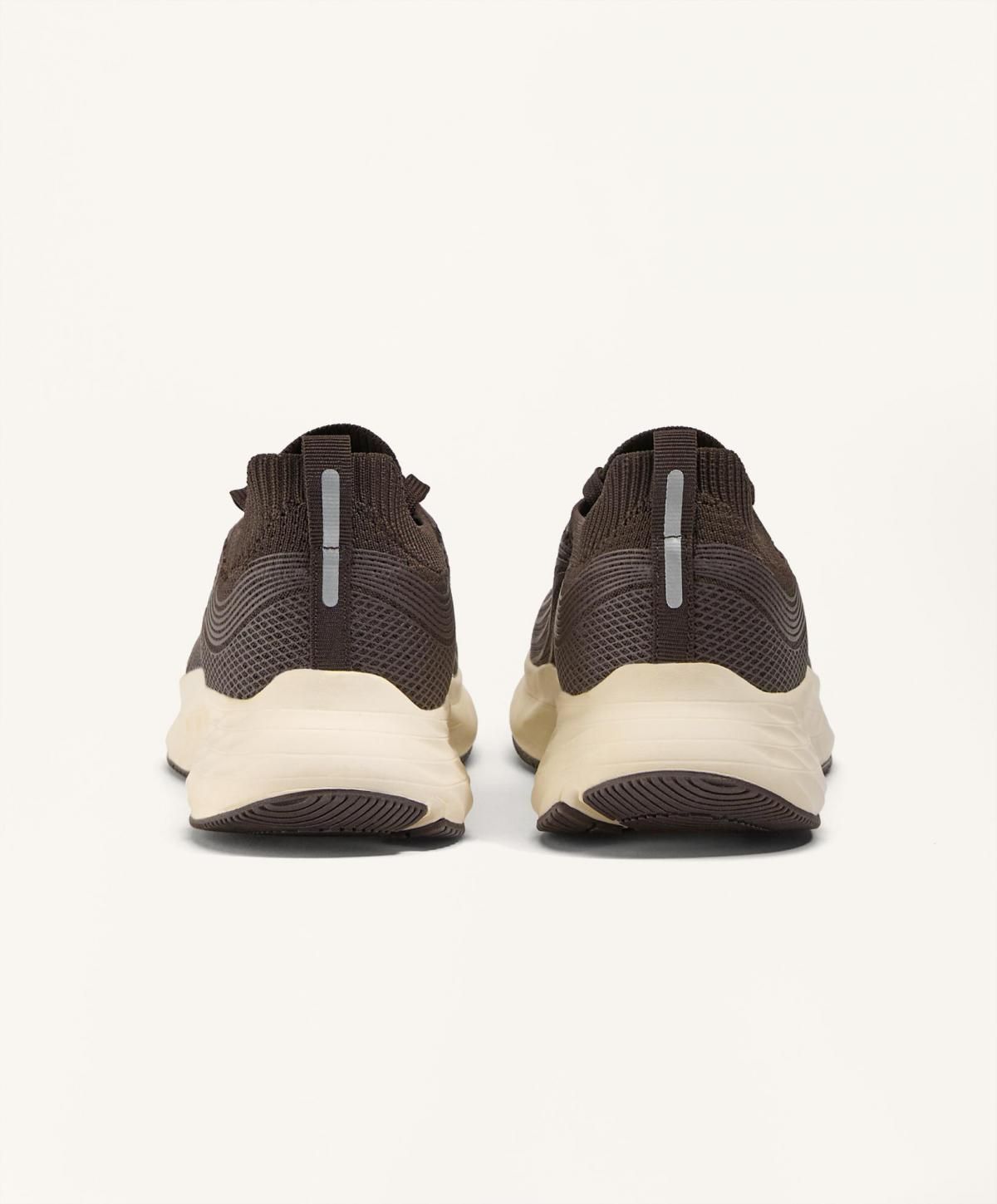 오이쇼 테크니컬 멀티 스포츠 트레이닝 스니커즈 1100/180 BROWN 이미지 7