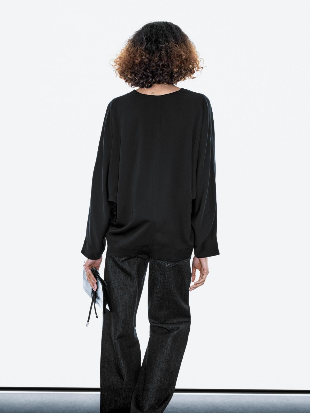 마시모두띠 미니멀 브이넥 루즈핏 블라우스 5178/978 BLACK - 상세 이미지 4
