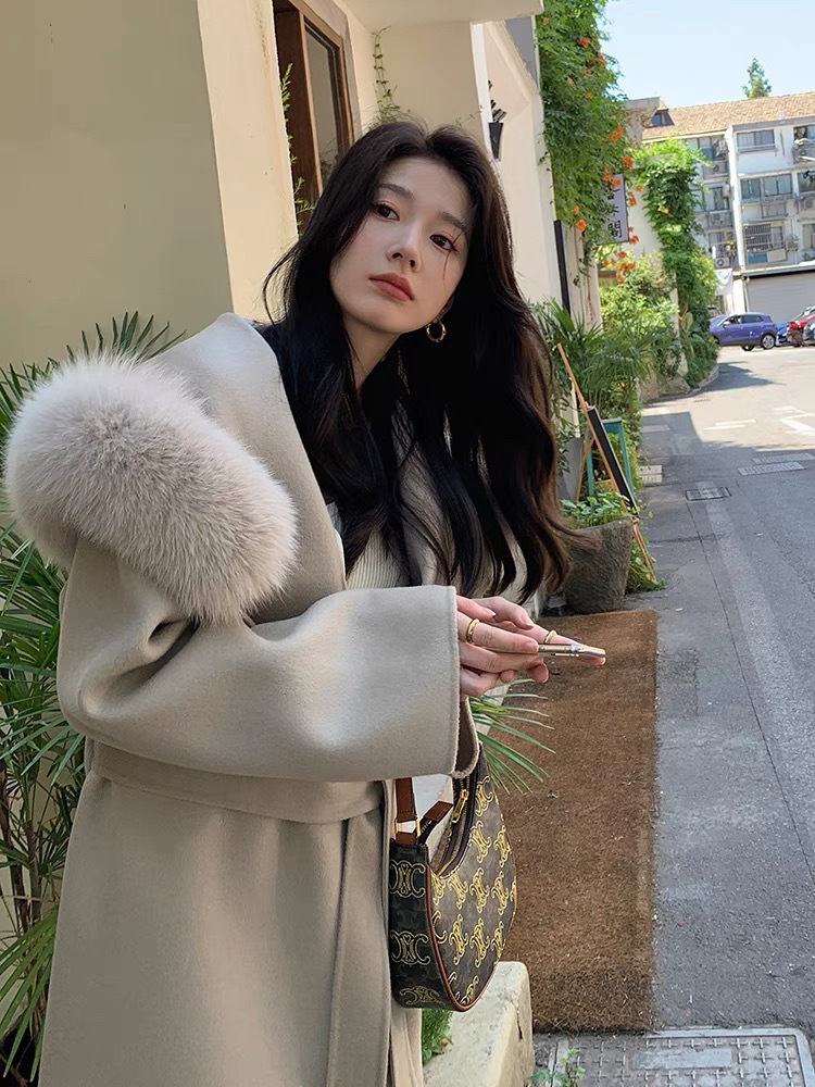 멋퀸 폭스퍼 숄카라 후드 울100 코트 양모 하객 모임룩 - 상품 이미지