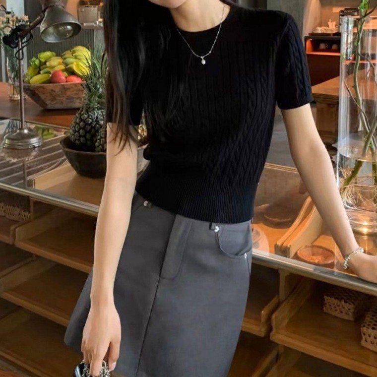 캐주얼 여성 여름 얇은 꽈배기 니트 반팔 티셔츠 여자 맨투맨 라운드티 카라티 박스티 - 메인 이미지