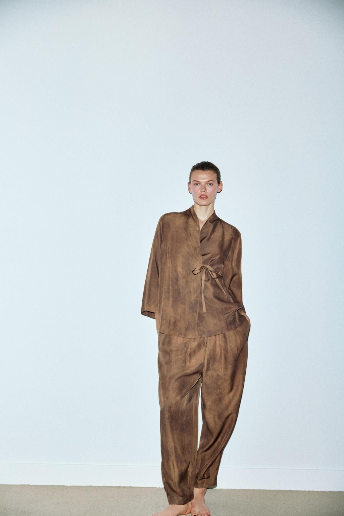 자라 소프트 벨벳 랩 자켓 브라운 9467/844 BROWN - 상세 이미지 2