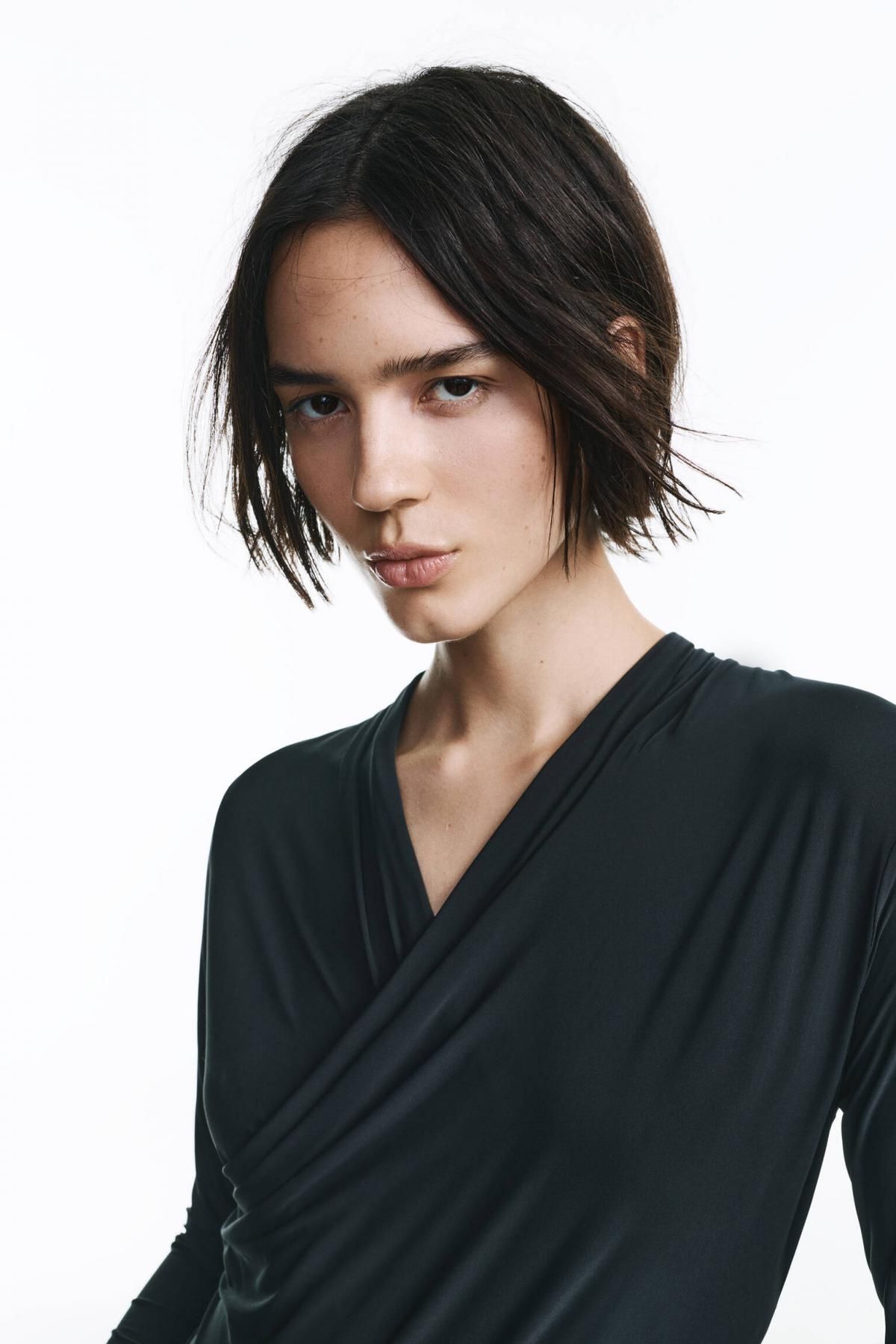 풀앤베어 테크니컬 드레이프 긴팔 바디수트 7153/340 BLACK - 상세 이미지 5