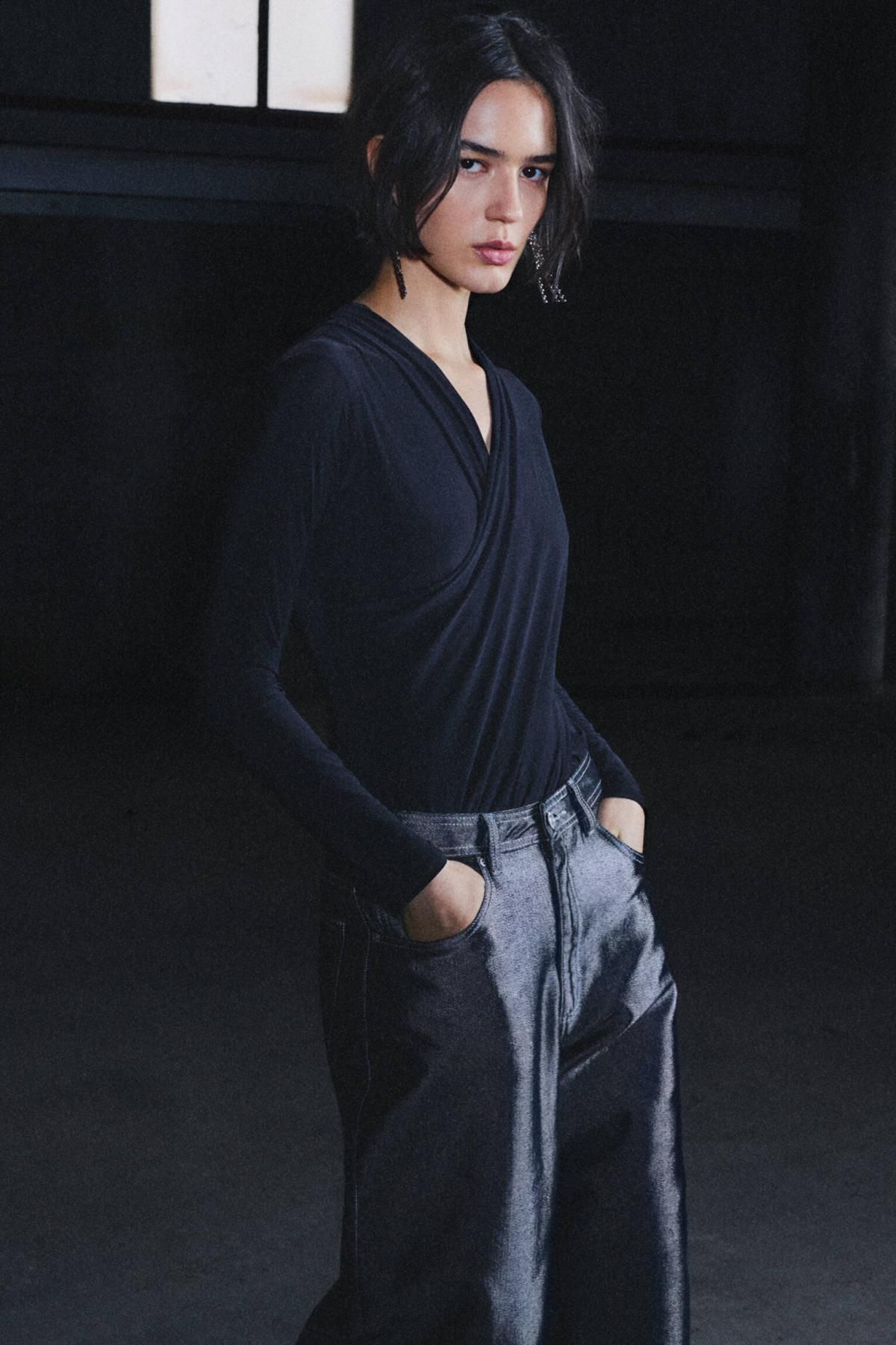 풀앤베어 테크니컬 드레이프 긴팔 바디수트 7153/340 BLACK - 상세 이미지 2