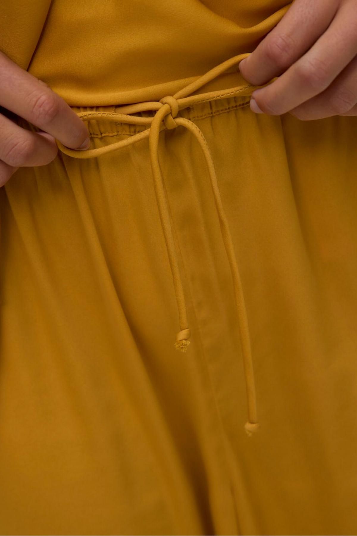 베로모다 새틴 와이드핏 밴딩 팬츠 3722187 AMARILLO - 상세 이미지 3