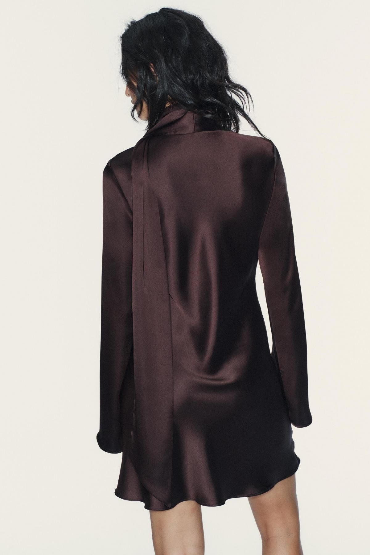 자라 새틴 테크니컬 브이넥 미니 원피스 9234/331 PLUM - 상세 이미지 5