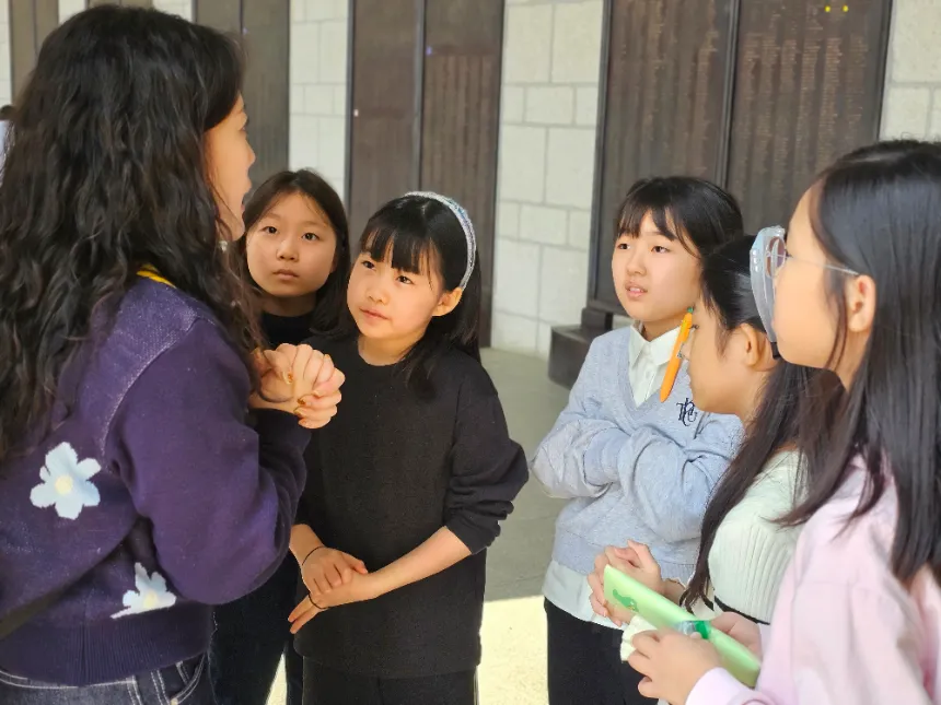 [2천원환급][초등교사자격] 용산 전쟁기념관 초등 역사 현대사 체험 방학 특강 서울 어린이 역사체험학습 도슨트 해설 수업 by 티처투어