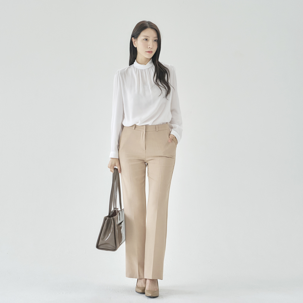 터틀넥블라우스 정장룩 셔링디자인 여성패션 오피스룩