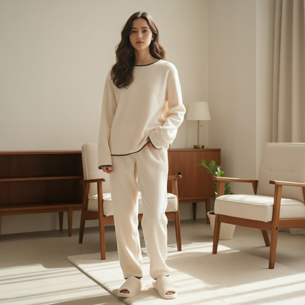 클라우드 터치 겨울 긴팔 긴바지 잠옷 홈웨어 극세사 파자마 세트 Ivory - 상세 이미지 3